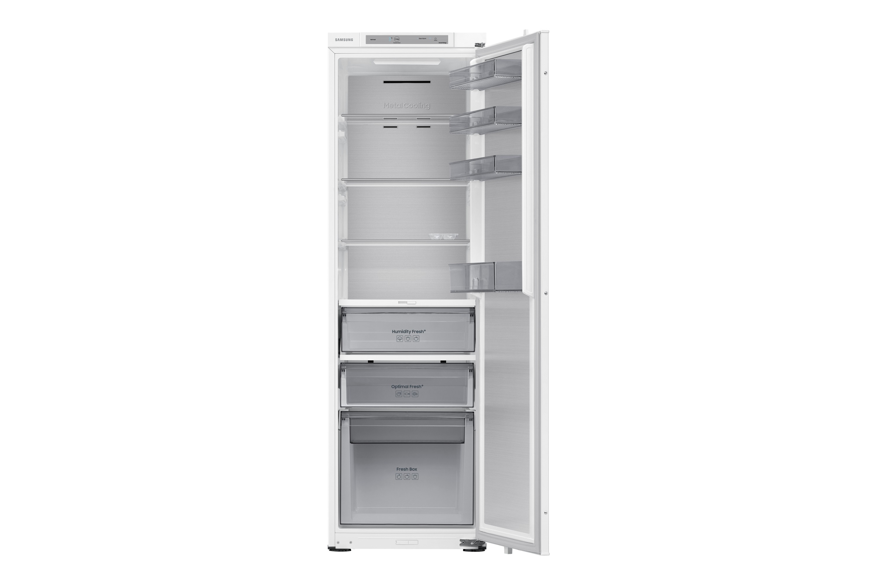 Witte koelkast met open deur, met planken, lades en binnenverlichting.