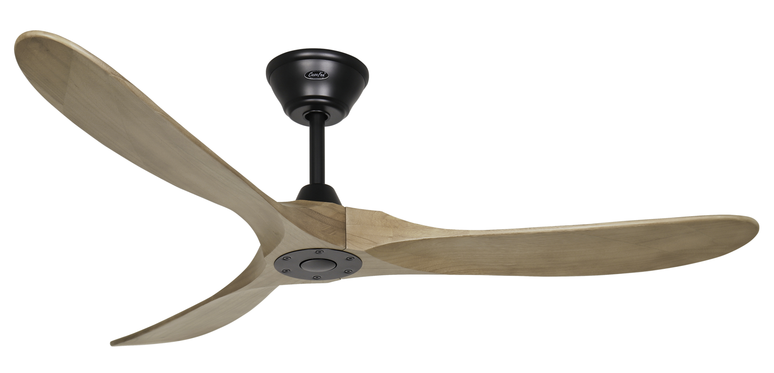 Un ventilatore da soffitto in legno con tre pale, motore nero e sfondo bianco.