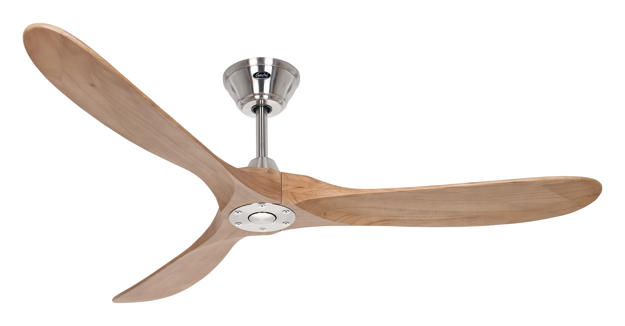 Un ventilatore da soffitto con tre pale in legno, supporto in metallo e sfondo bianco.