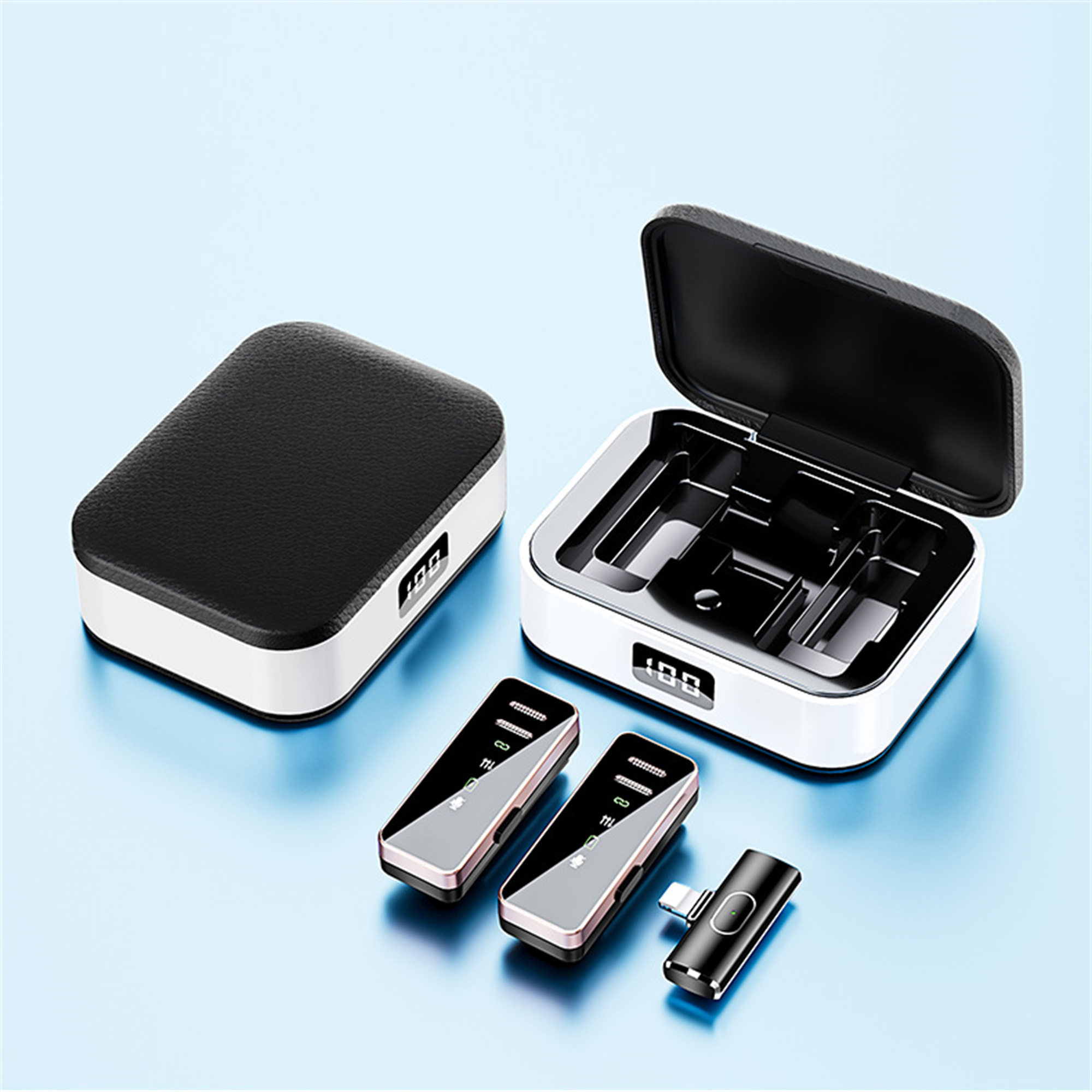 Kabelloses Ladecase, zwei Ohrhörer und ein USB-C-Dongle auf blauem Untergrund.