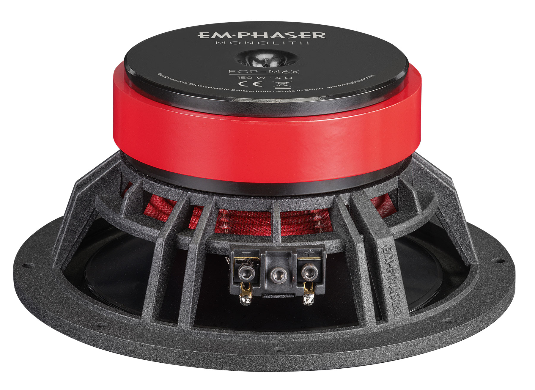 Subwoofer-Lautsprecher. Rotes Detail, schwarzer Körper. Marke EM-PHASER MONOLITH. Auf weißem Hintergrund isoliert.