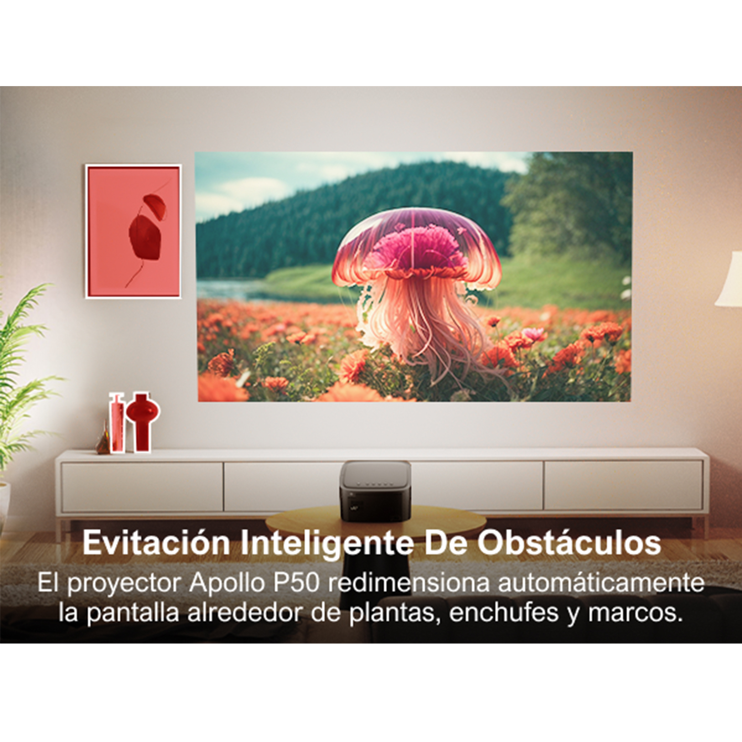 Un proyector muestra una imagen de medusa. Hay una pintura en la pared. Un mueble blanco está delante.