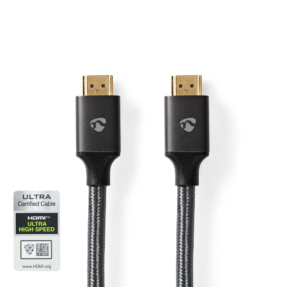Zwei schwarze HDMI-Kabel mit vergoldeten Steckern, mit einem Zertifizierungsetikett. Die Kabel nebeneinander.