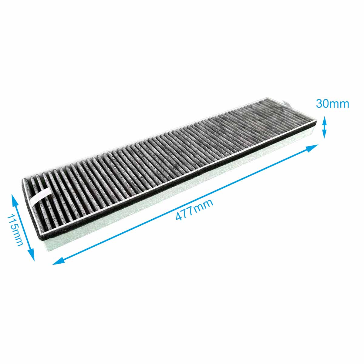 Luftfilter mit Abmessungen: 477 mm Länge, 115 mm Breite und 30 mm Dicke, auf weißem Hintergrund.