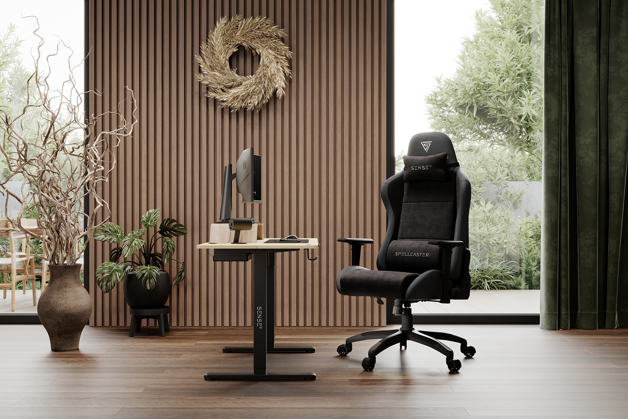 Een moderne werkruimte met een gamestoel, bureau en decoratieve items. De kamer heeft houten panelen.