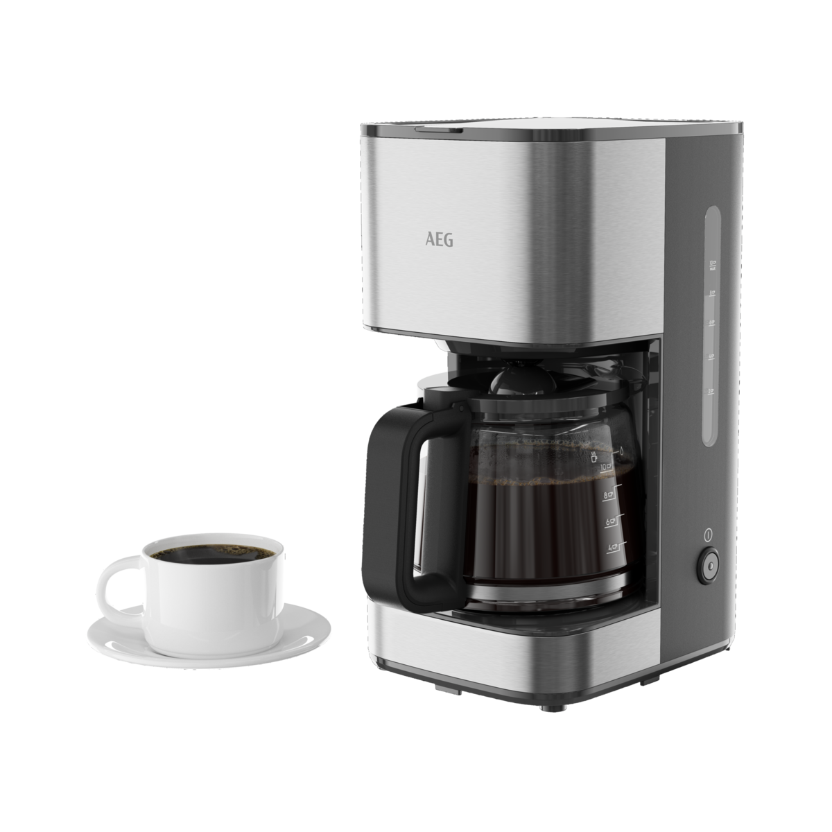Una cafetera plateada y negra con una jarra de vidrio y una taza de café en un platillo. Fondo negro.