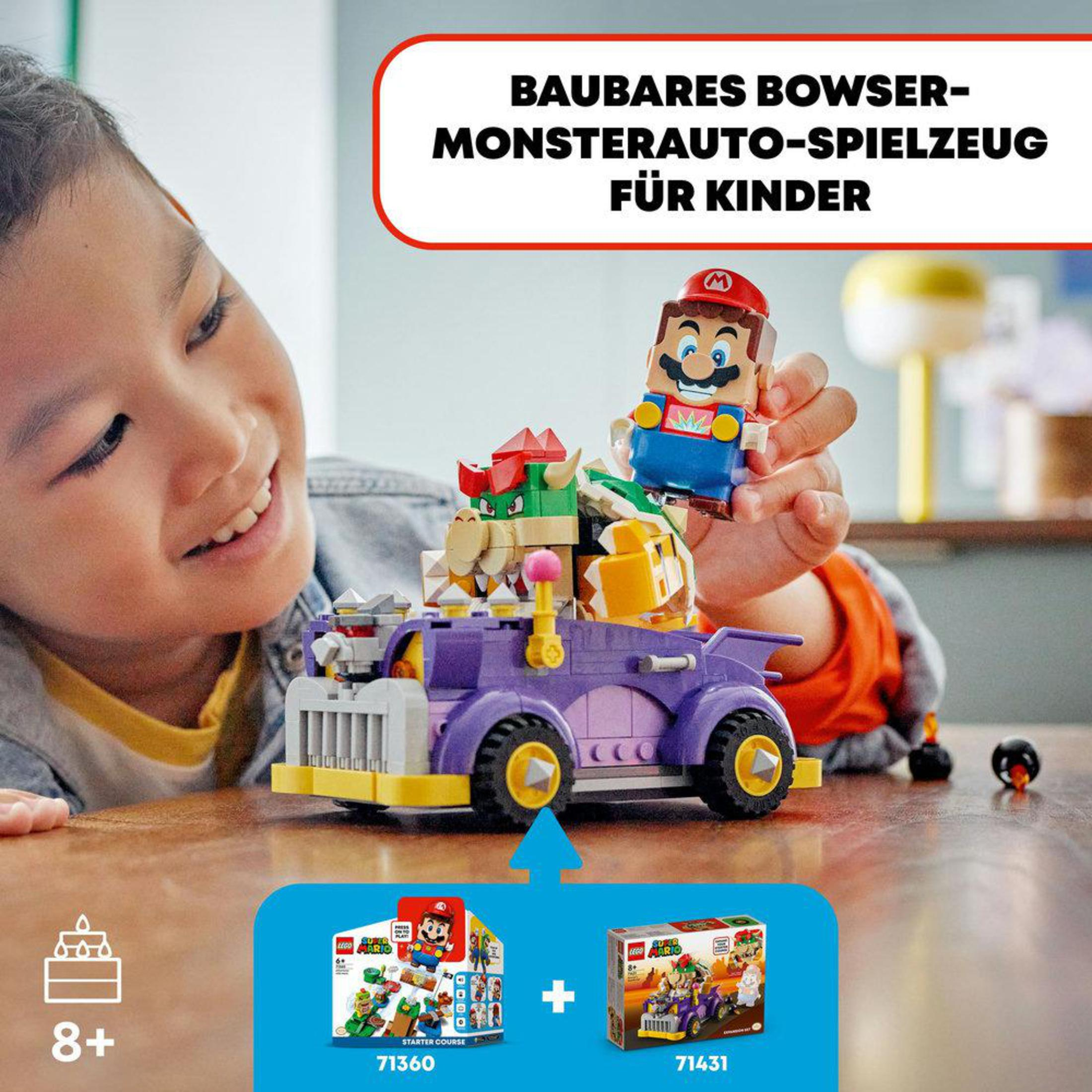 Dziecko uśmiecha się, trzymając figurkę Mario i zabawkę. Zestawy Lego w tle.