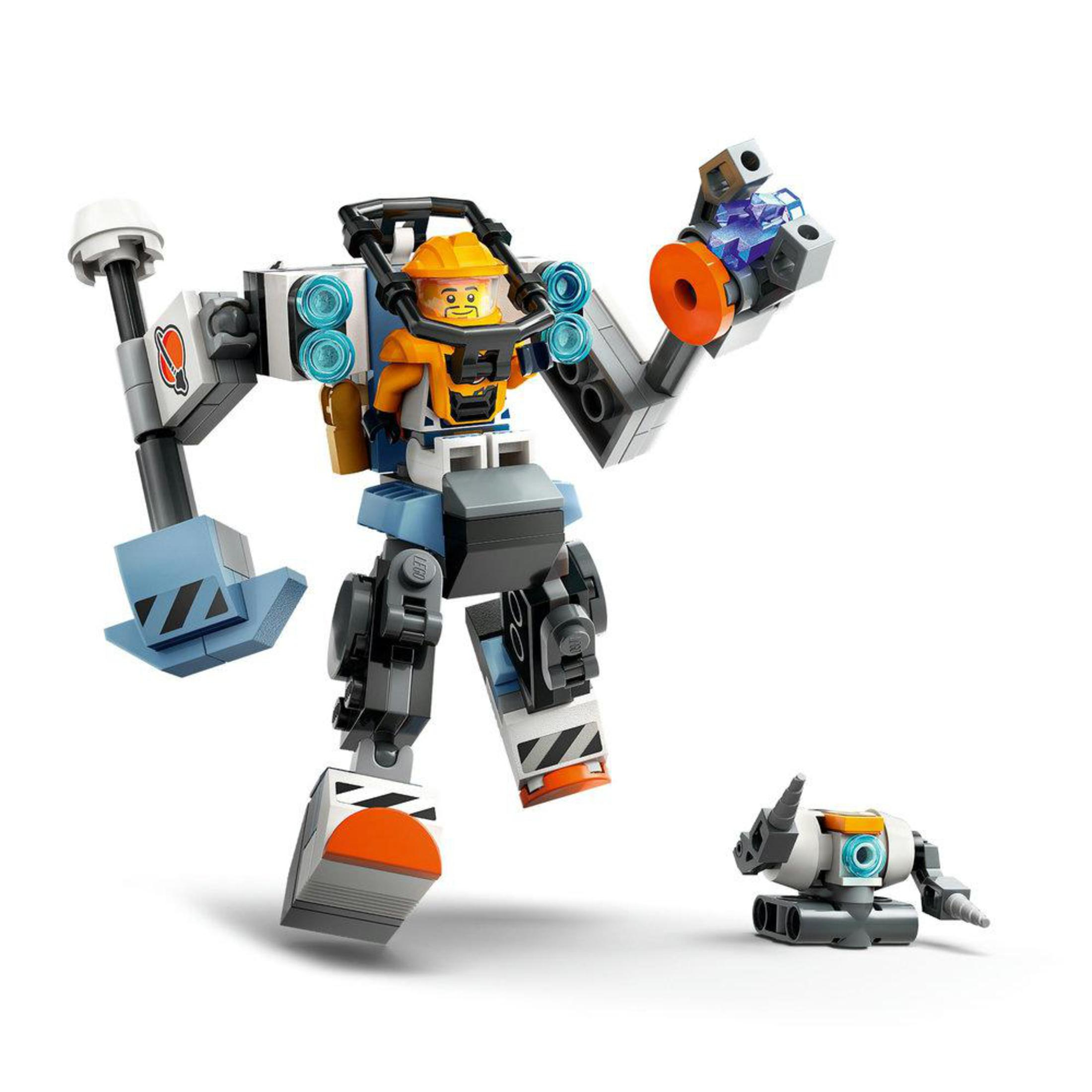 Sarı bir kask takmış bir minifigür ile Lego robot oyuncağı.