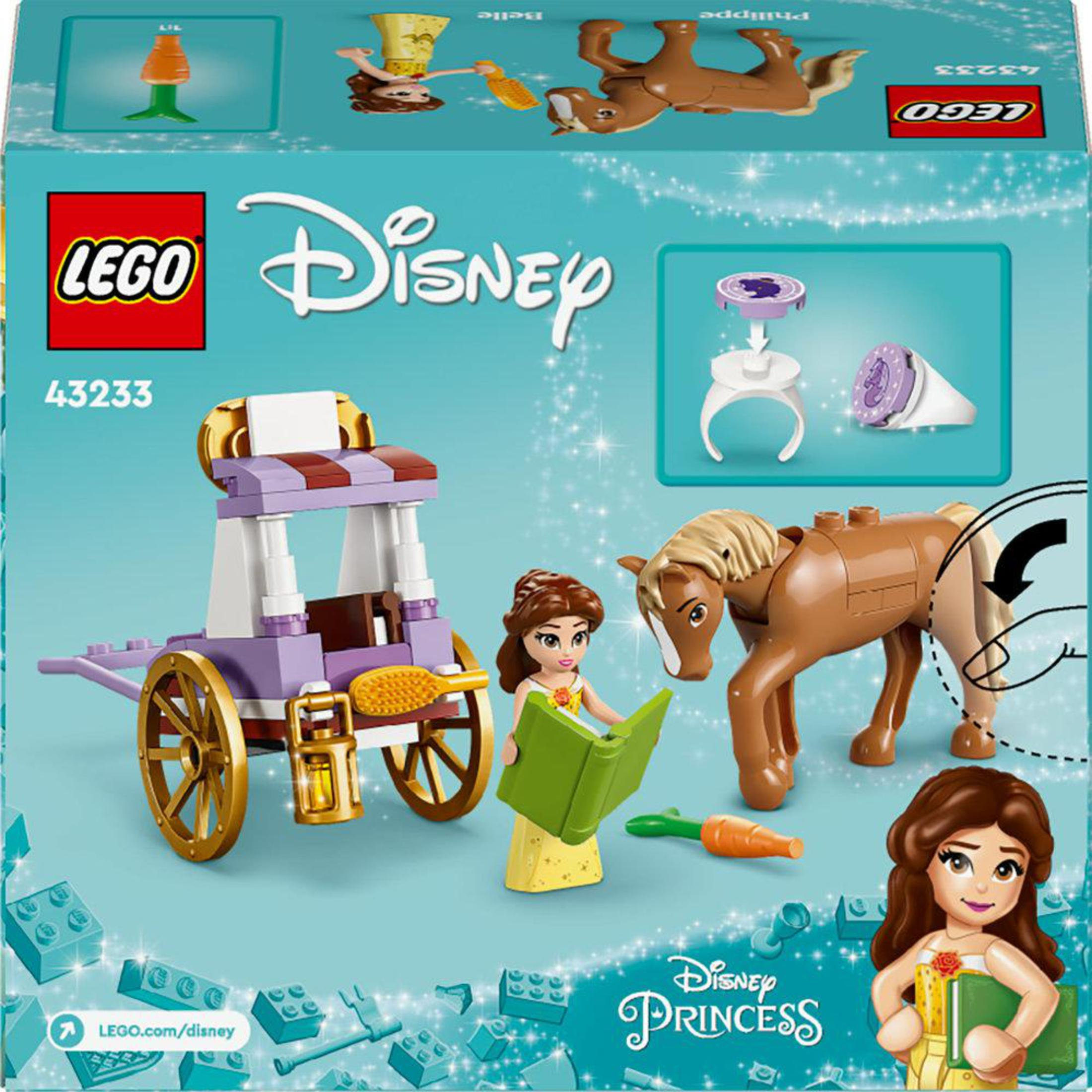 Lego Disney Set mit Belle, Pferdekutsche und Figuren. Blauer Hintergrund.