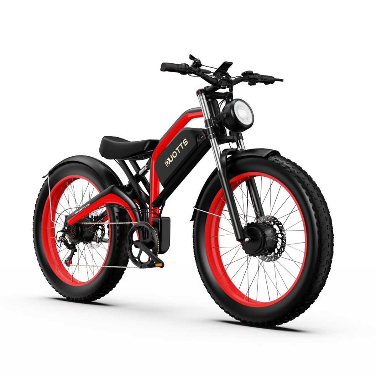 Bicicleta eléctrica roja y negra con neumáticos anchos sobre fondo blanco.