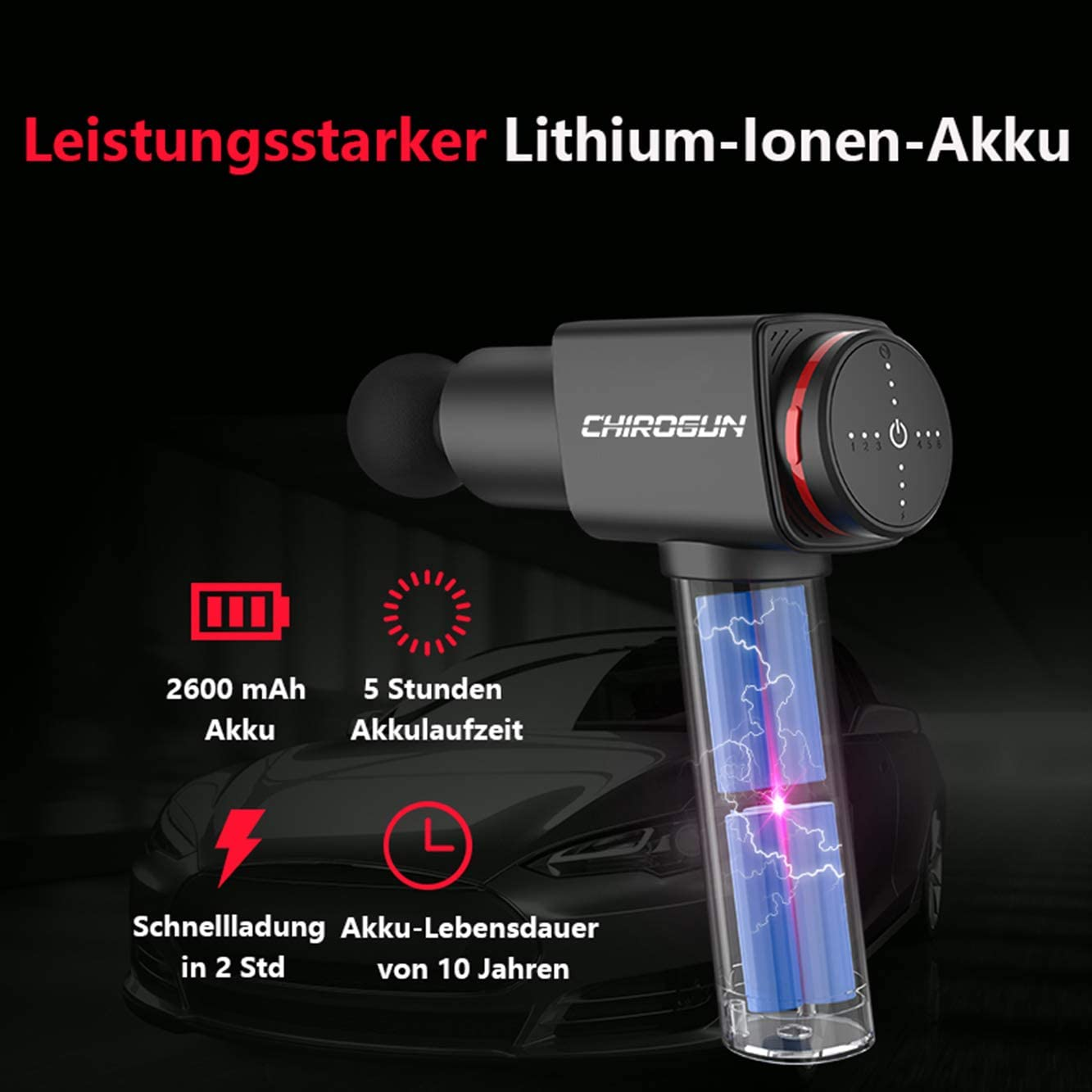 Eine Massagepistole mit Batterieinformationen und einem Auto im Hintergrund.