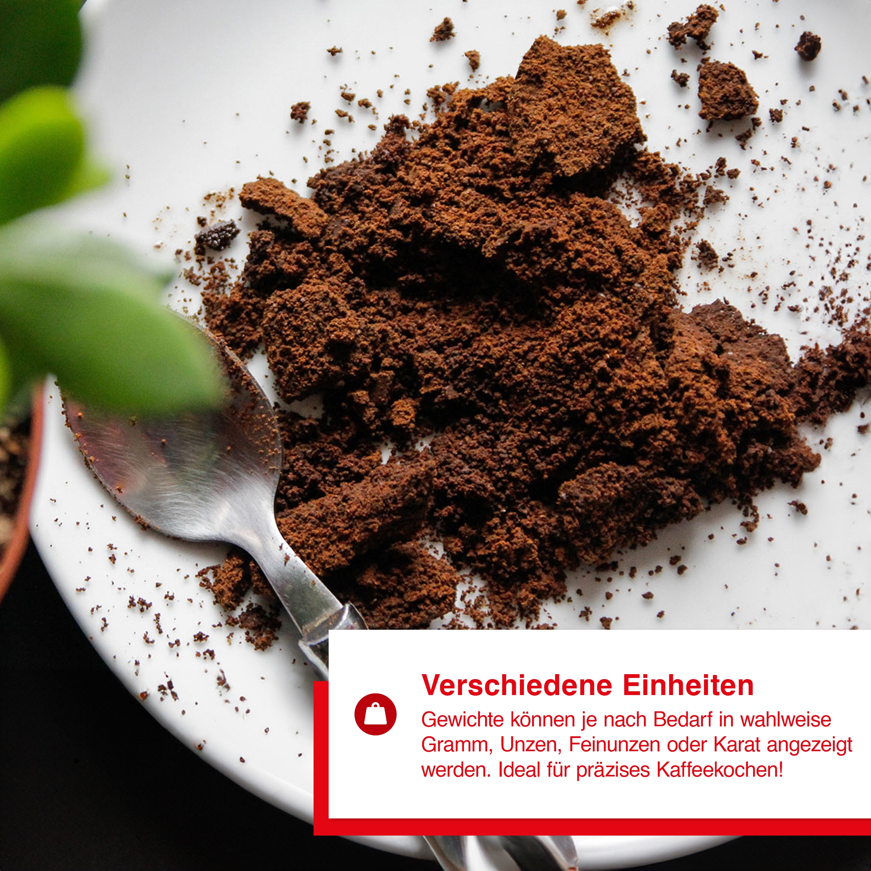 Gemahlener Kaffee auf einem weißen Teller mit einem Löffel, Text über Optionen für verschiedene Gewichte.