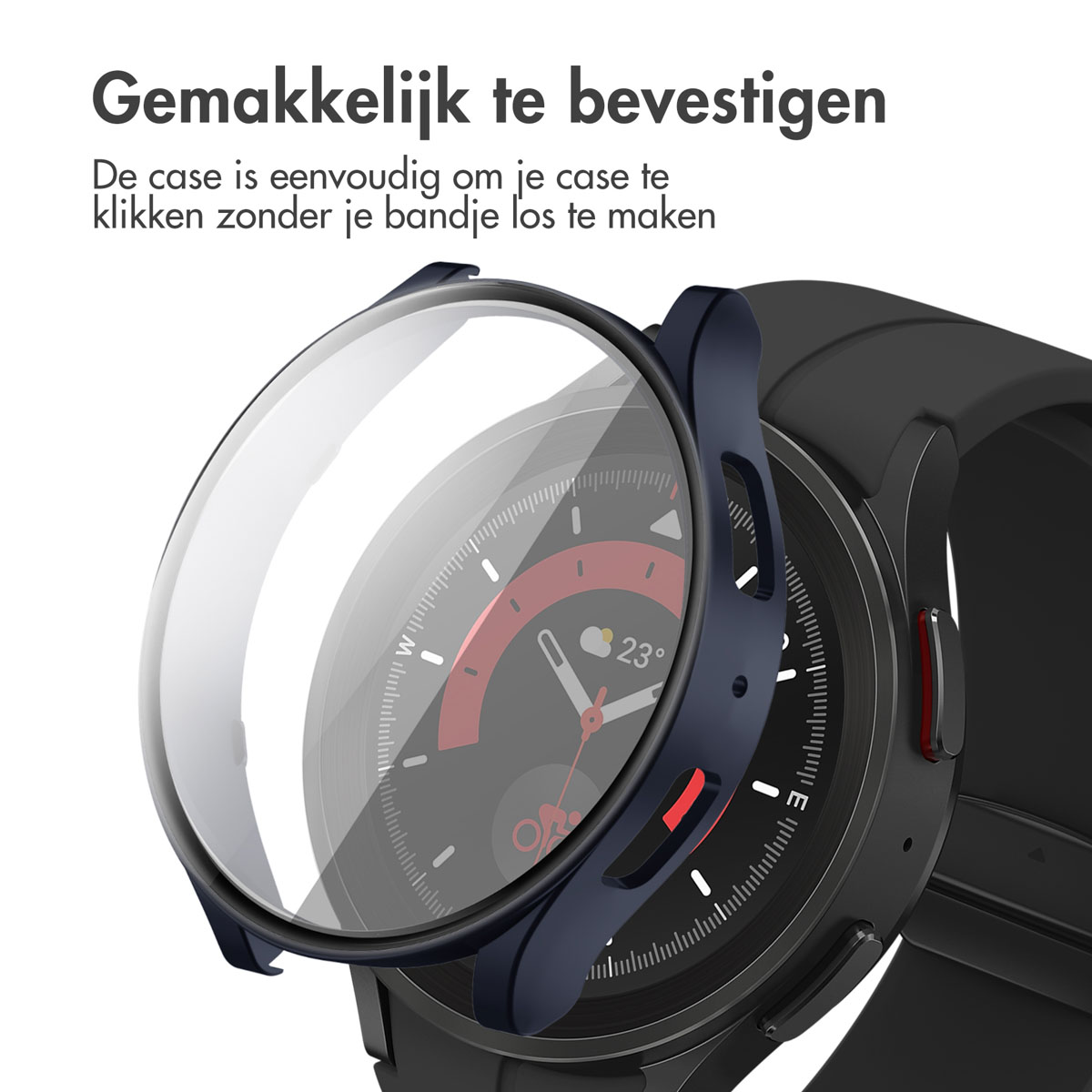 Blauwe en transparante hoes die op een zwarte smartwatch wordt geplaatst; tekst overlay.