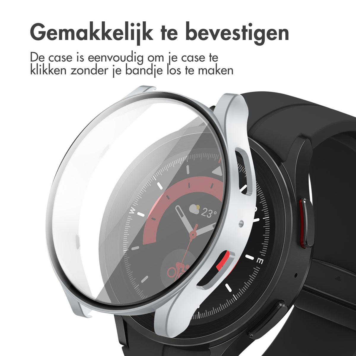 Een zilveren horlogekast met een transparante hoes wordt op een zwarte smartwatch met een rode en zwarte wijzerplaat geplaatst.