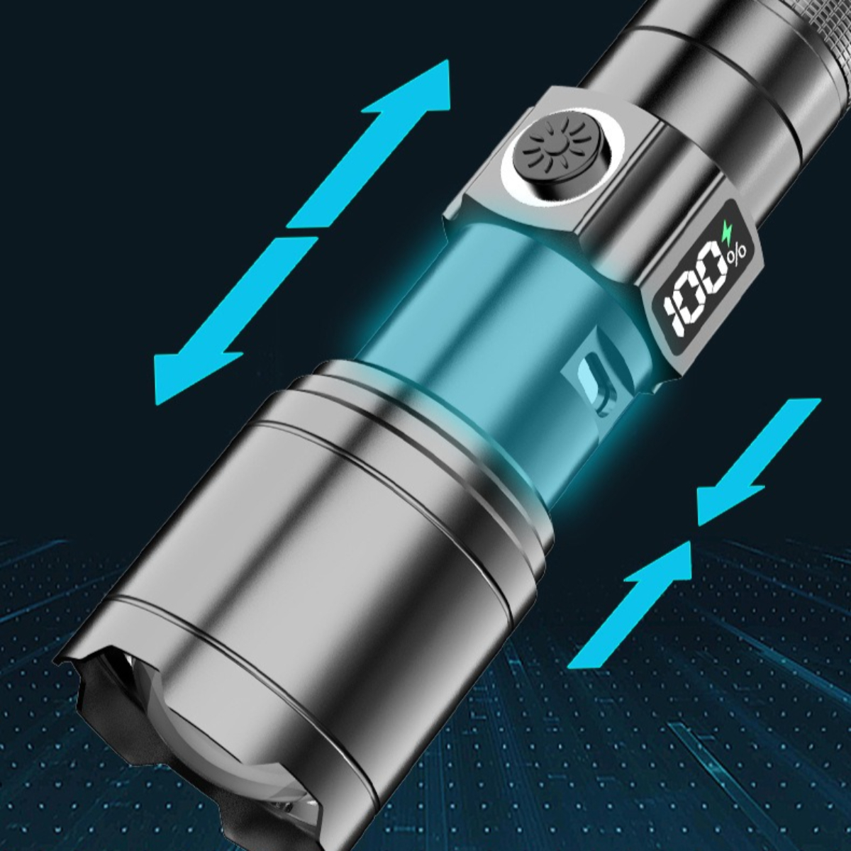 Silberne Taschenlampe mit digitaler Anzeige, die die Akkulaufzeit anzeigt. Blaue Pfeile zeigen Funktionen.