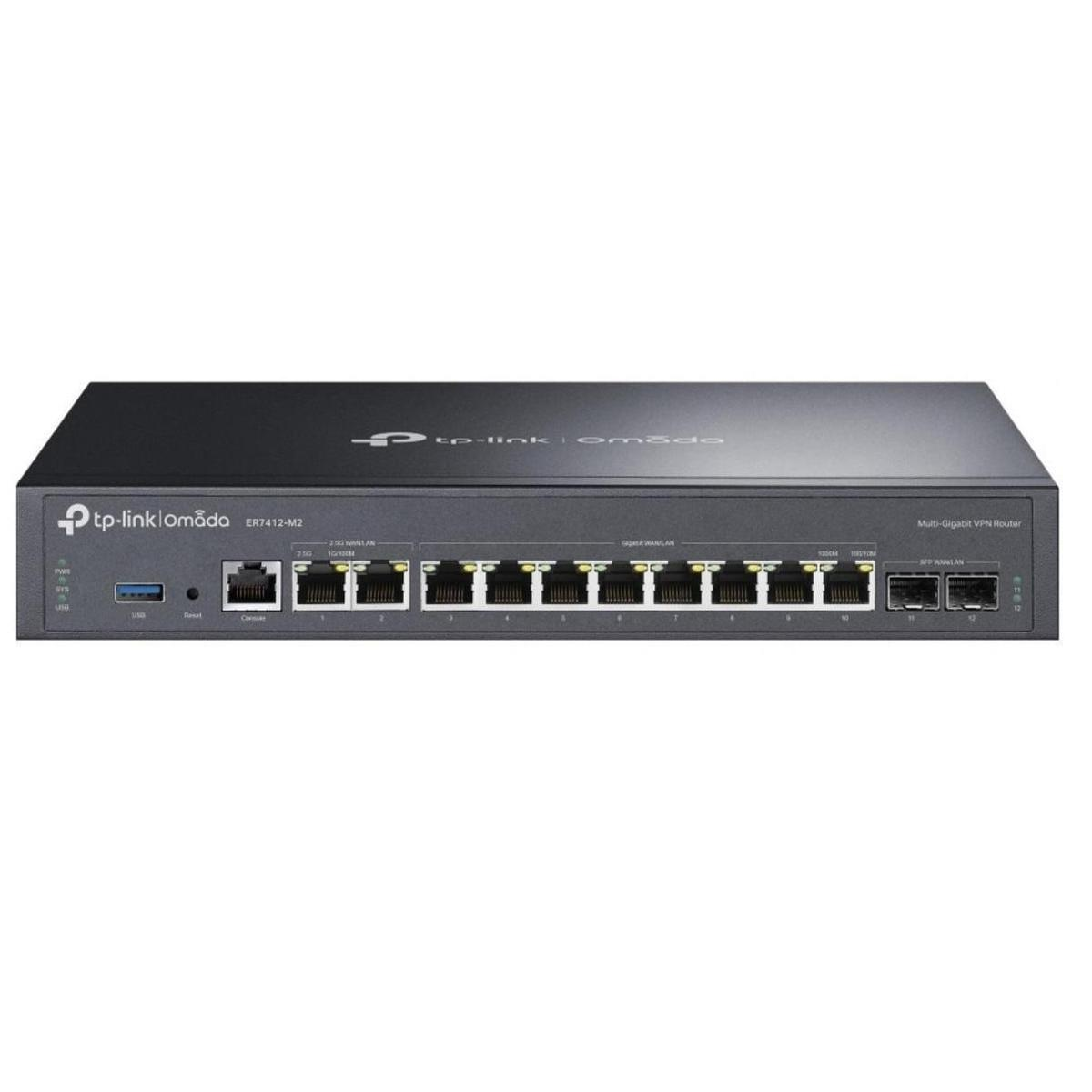Schwarzer TP-Link Omada Router mit mehreren Anschlüssen. Die Vorderseite hat Anschlüsse und Lichter.