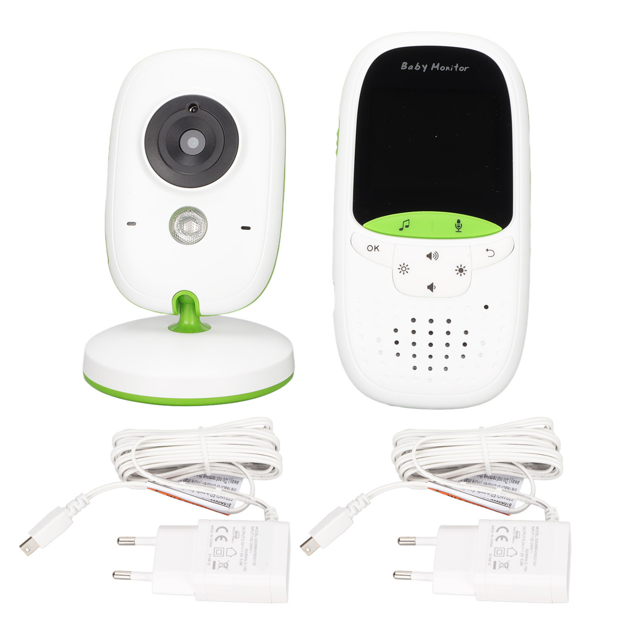 Babyphone-Set mit Kamera und Empfänger, Kabeln und Ladegeräten. Weißer Hintergrund.