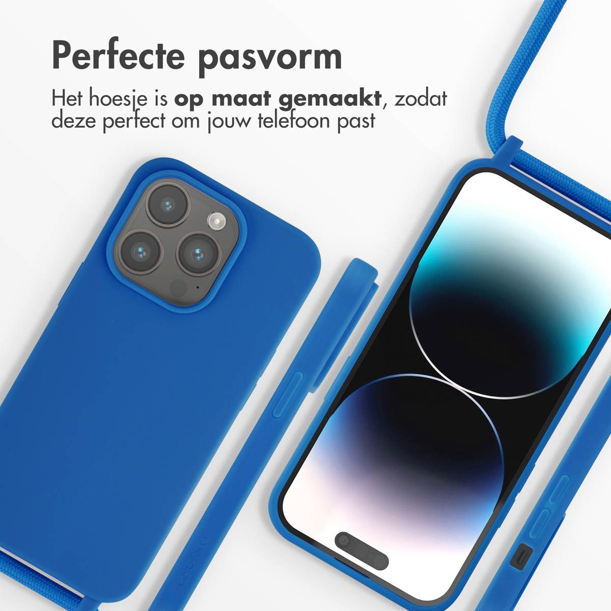 Blauwe telefoonhoes met telefoon, blauwe riem. Tekst: Perfecte pasvorm.