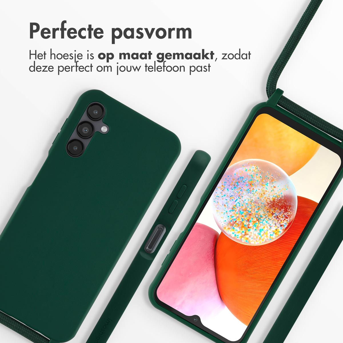 Donkergroene telefoonhoes en telefoon. De telefoon heeft een kleurrijk scherm. Er is een groene band bevestigd.