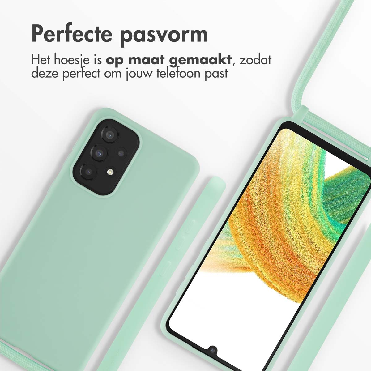 Coque de téléphone vert menthe avec téléphone et sangle. L'écran du téléphone est vide. Fond blanc.