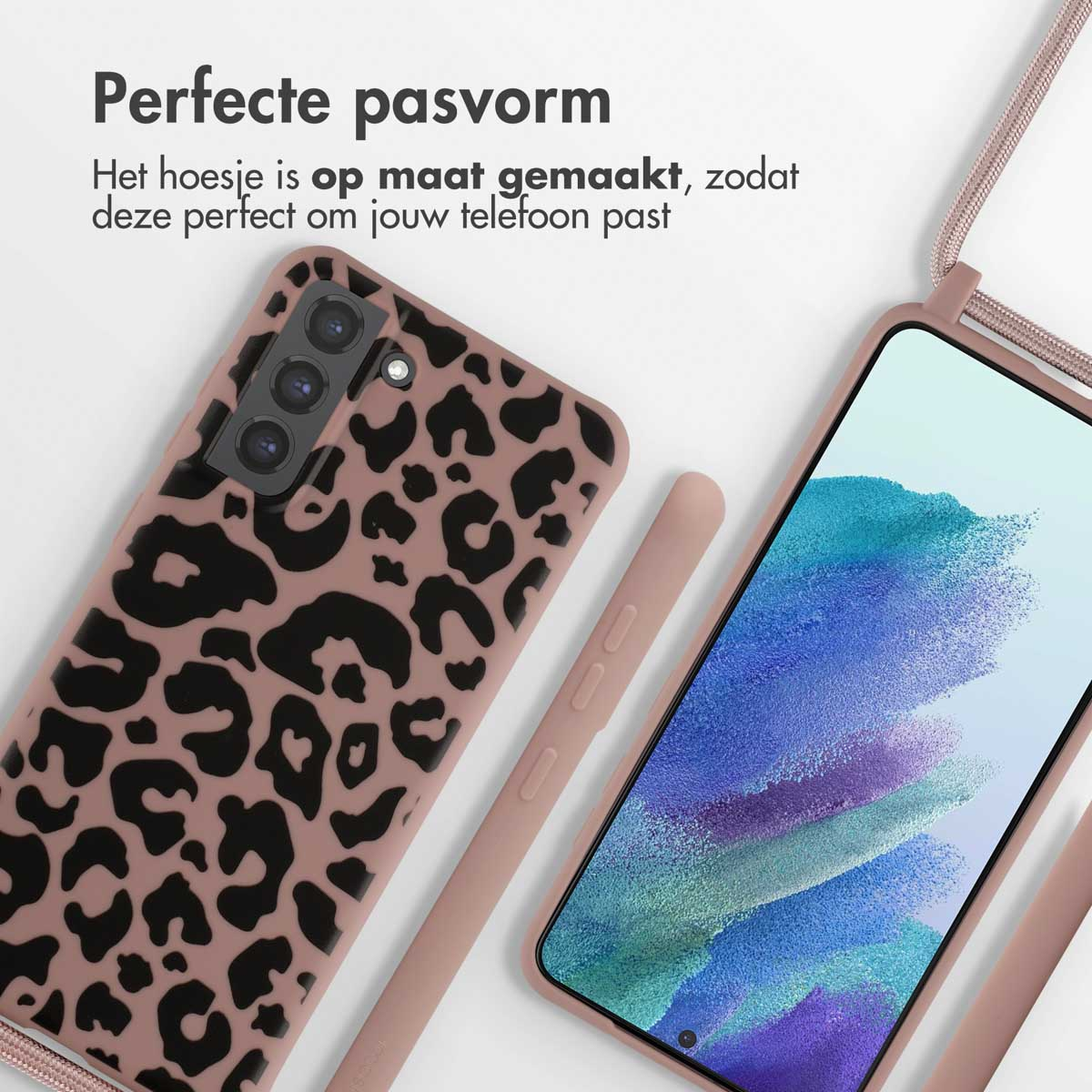 Roze luipaardtelefoonhoesje. Telefoon en hoesje op witte ondergrond. Tekst in het Nederlands.