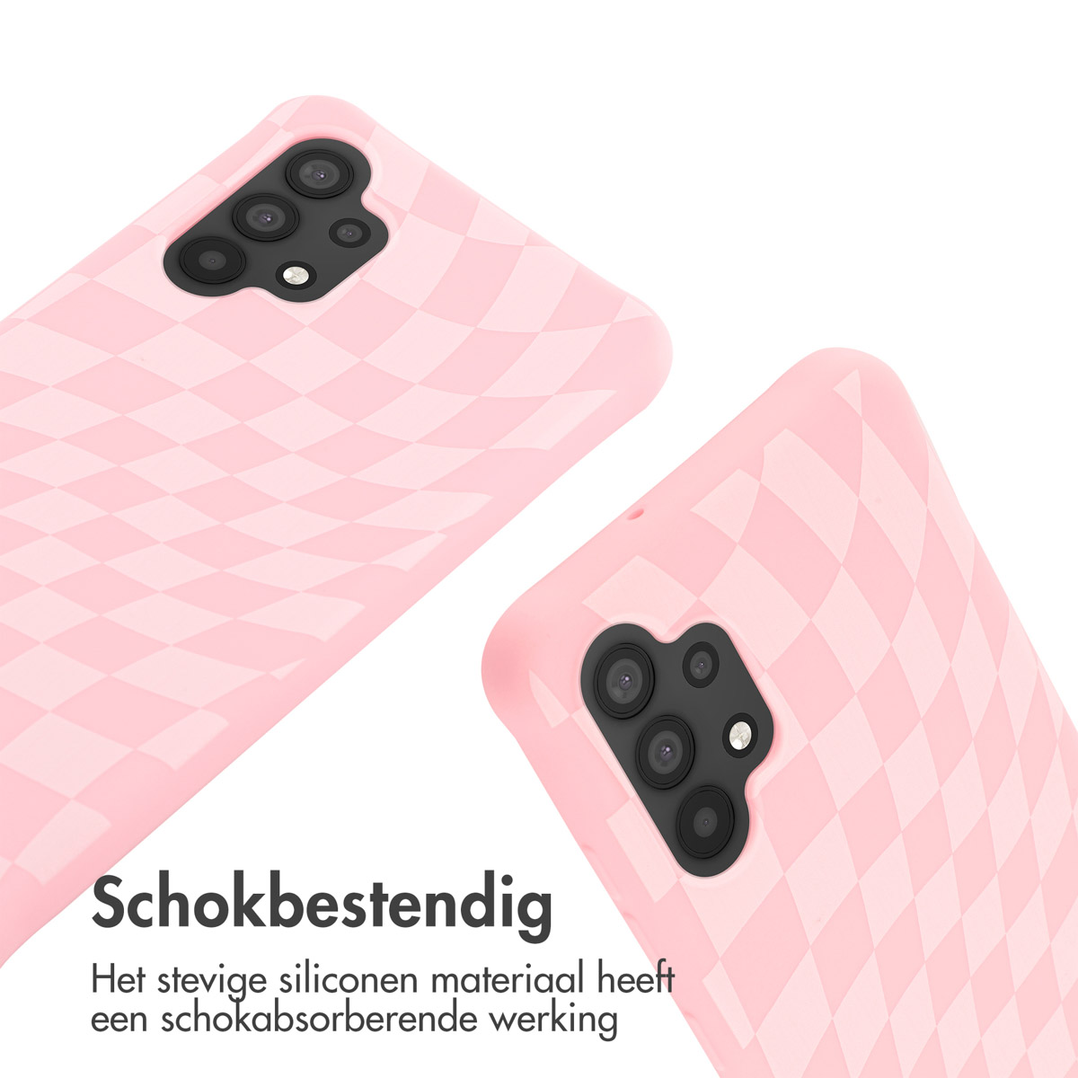 Twee roze telefoonhoesjes met een ruitpatroon. Witte achtergrond.