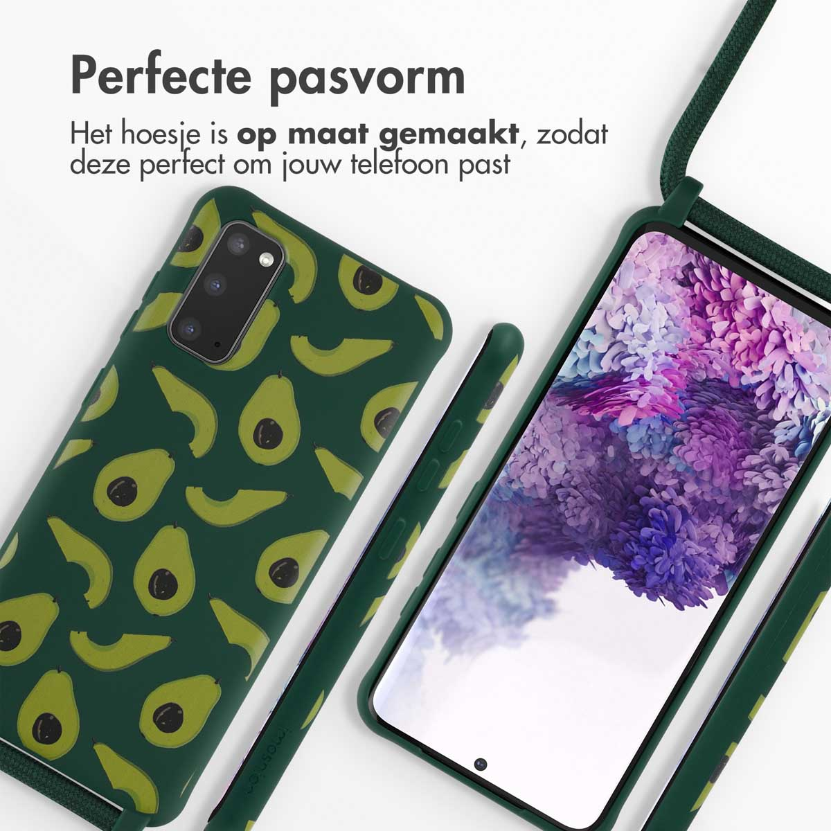 Una custodia per telefono verde con motivi di avocado e altre due custodie sono visibili. Il telefono mostra l'ora. È presente anche una corda verde.