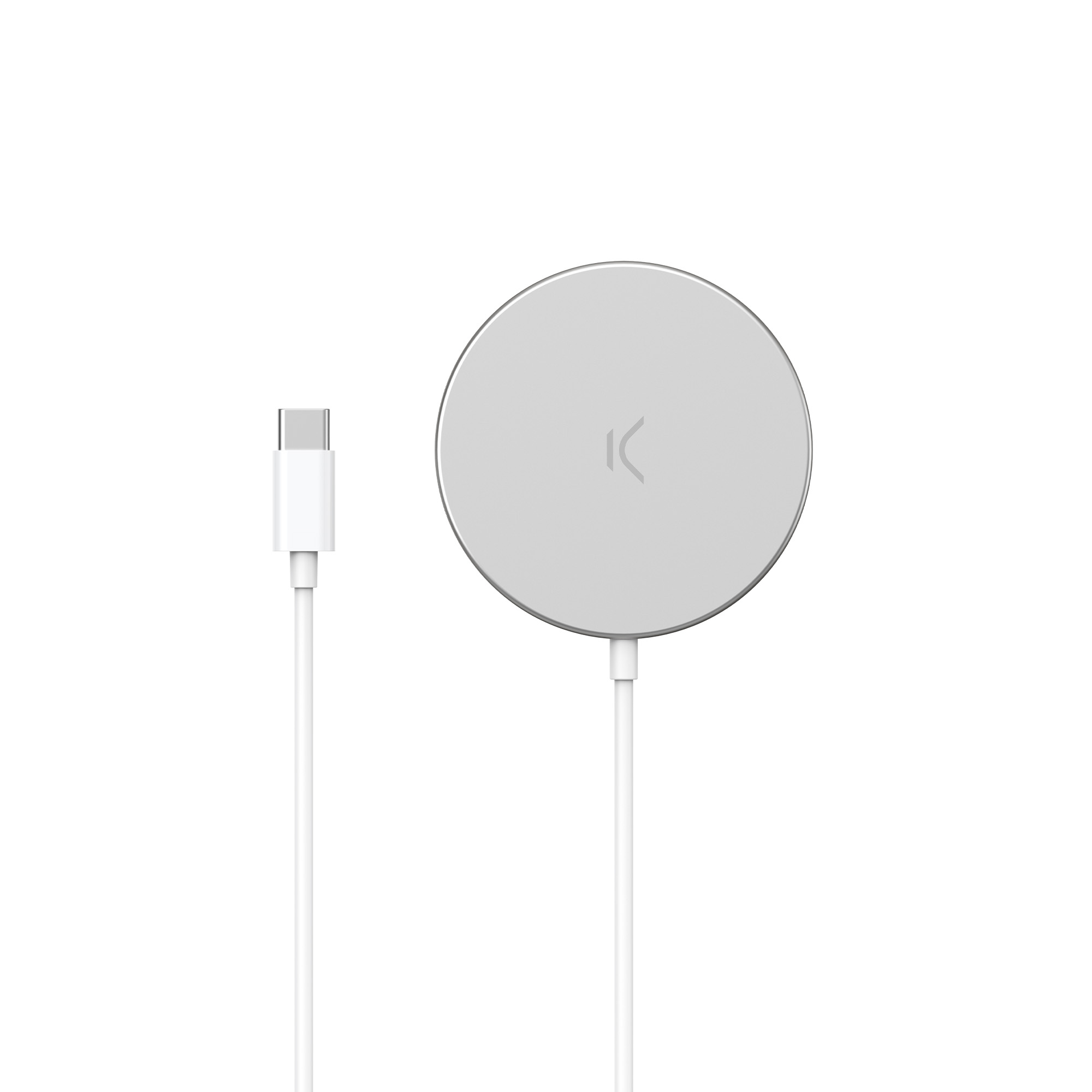 Cargador inalámbrico plateado con cable blanco. Tiene un diseño pequeño y minimalista.