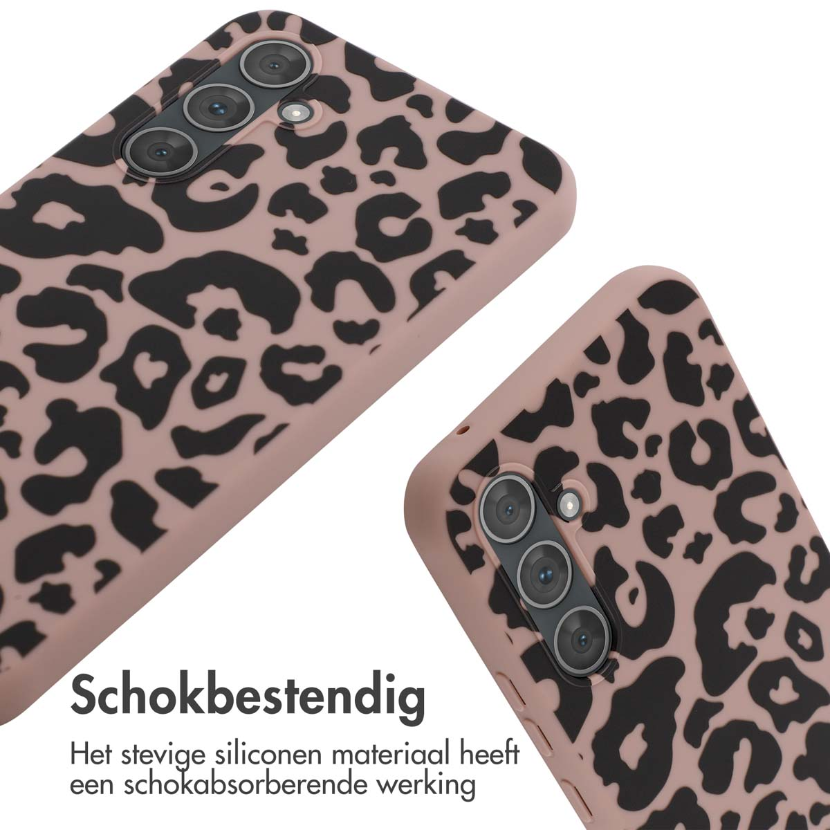 Twee telefoonhoesjes met een roze basis en zwarte luipaardprint. Eén hoesje is schuin.