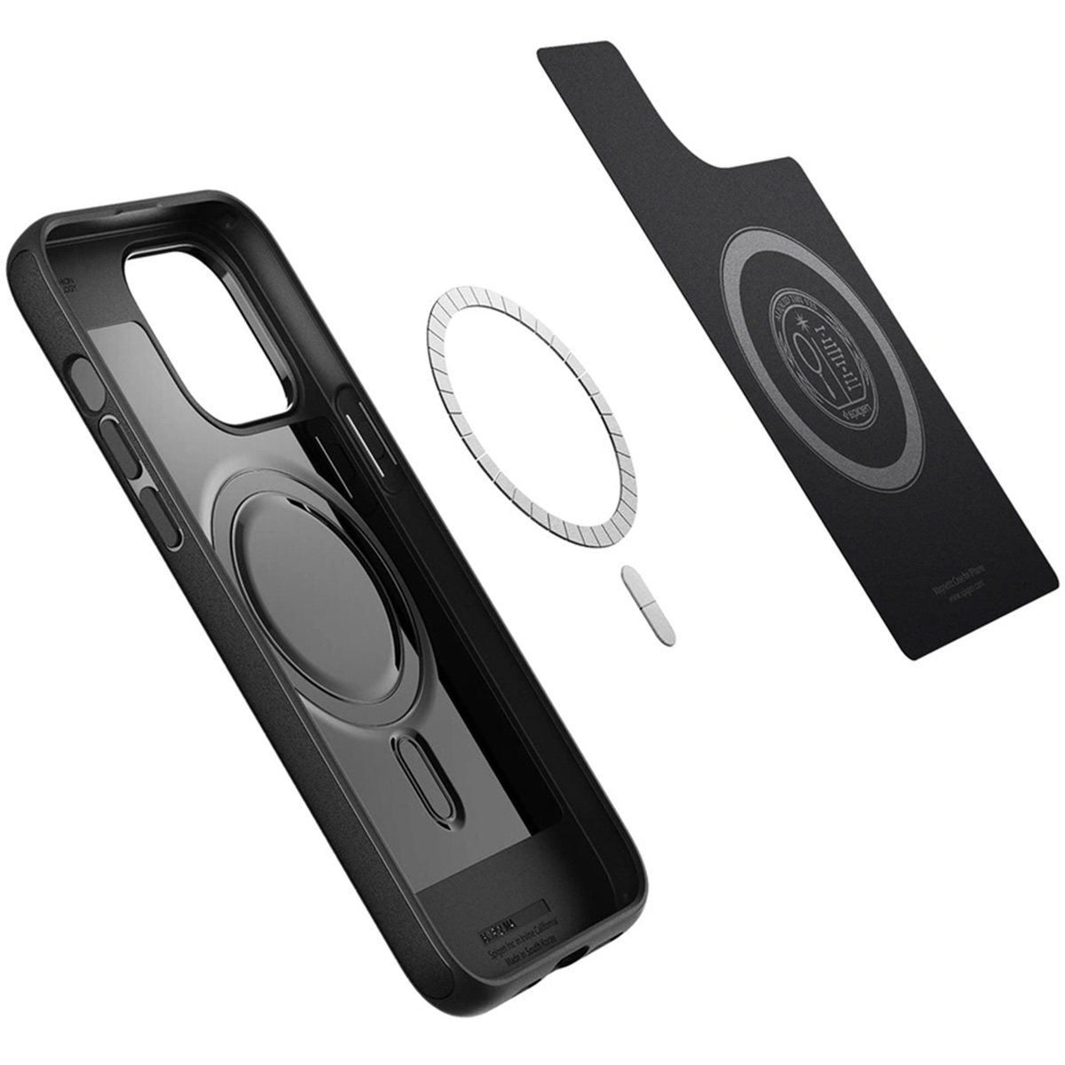 Custodia nera con anello magnetico e componenti separati. Sfondo bianco.