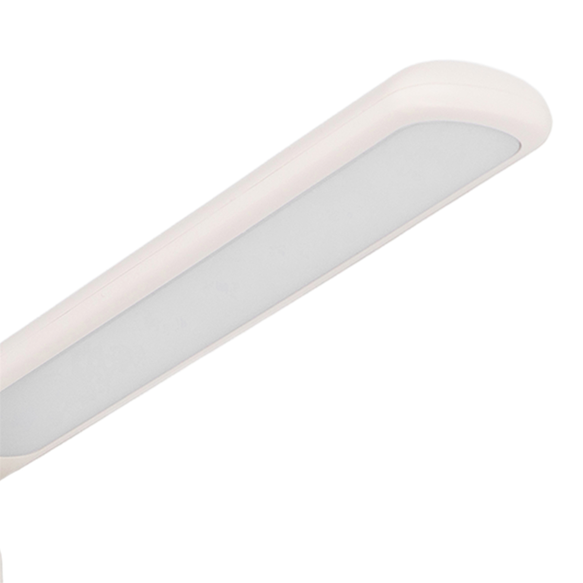 Weiße LED-Lampe in Nahaufnahme, die die lichtemittierende Oberfläche zeigt.