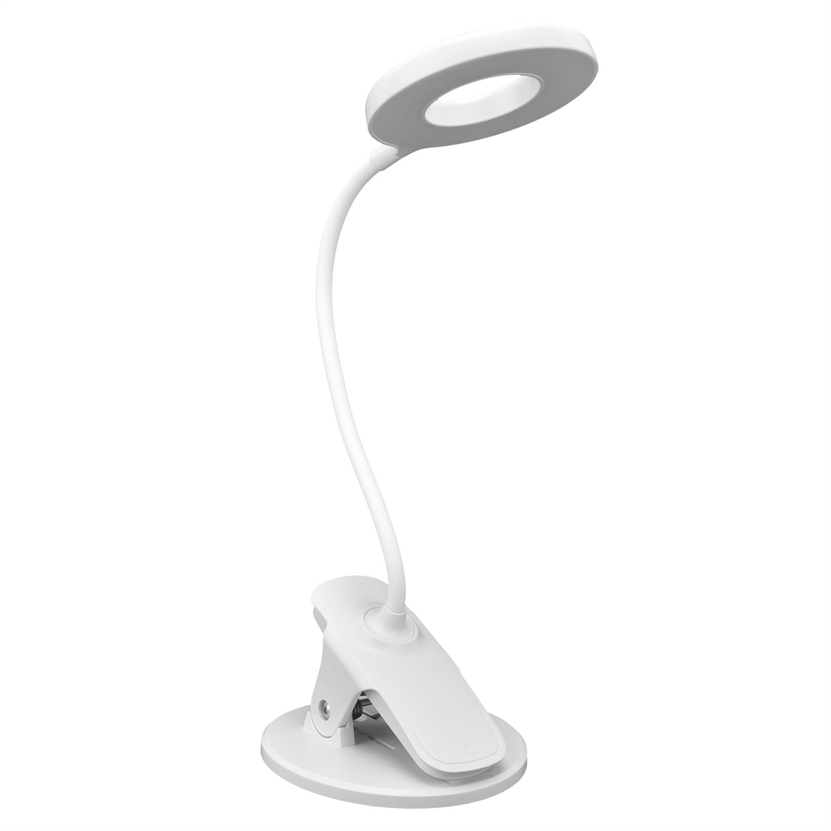 Eine weiße Clip-on-Schreibtischlampe mit gebogenem Hals und ringförmigem Licht. Auf weißem Hintergrund.