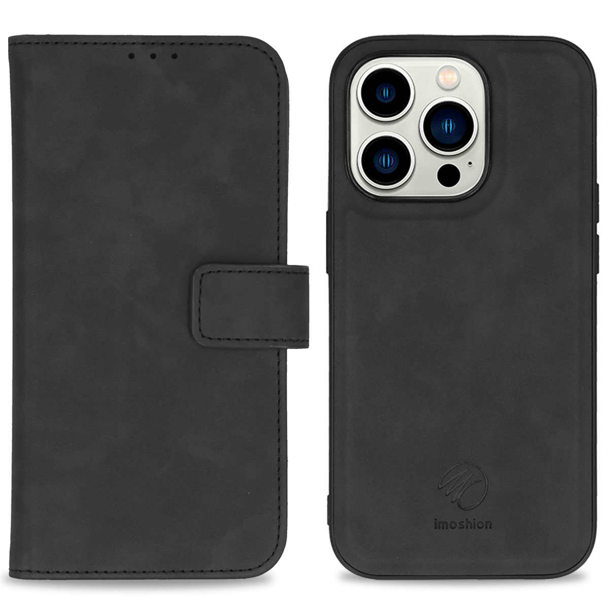 Zwarte leren telefoonhoes met een flap, een telefoon zit erin.