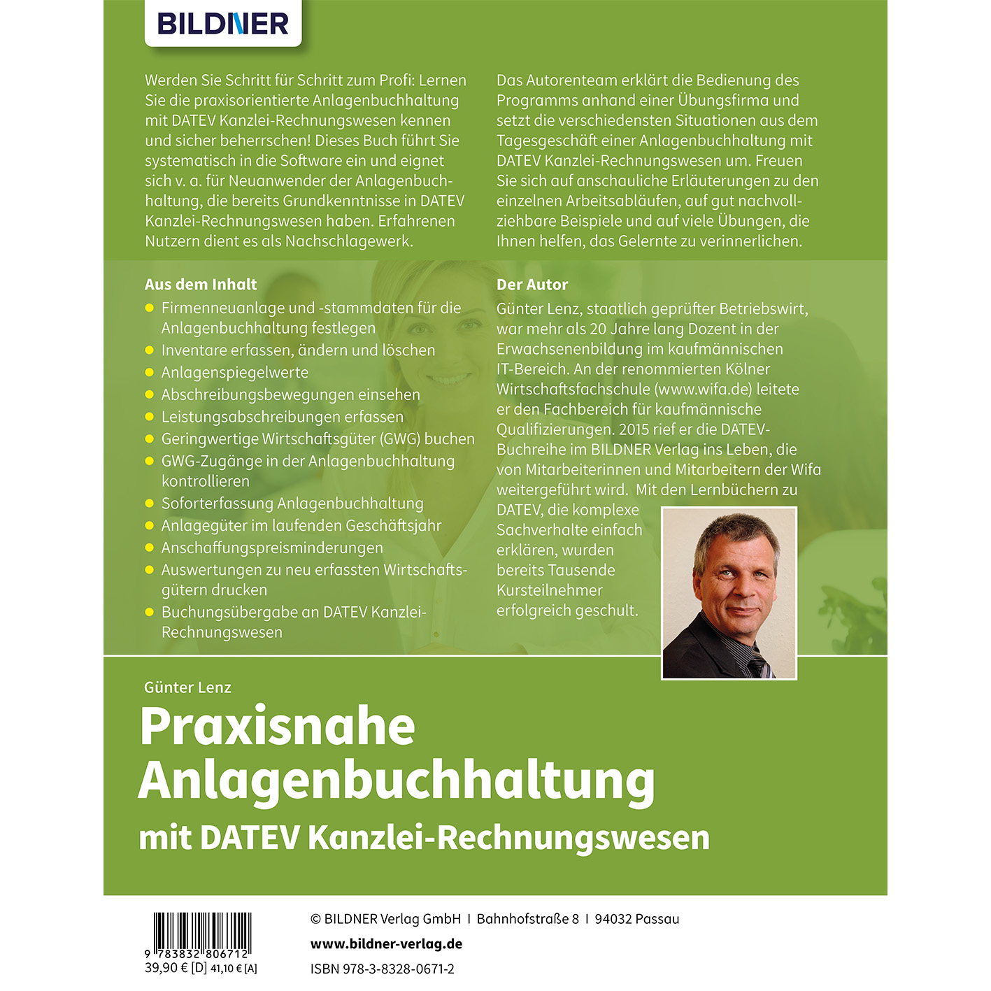 Buchcover mit Text und einem Foto eines Mannes. Der Titel lautet 'Praxisnahe Anlagenbuchhaltung'. Weißer Hintergrund.