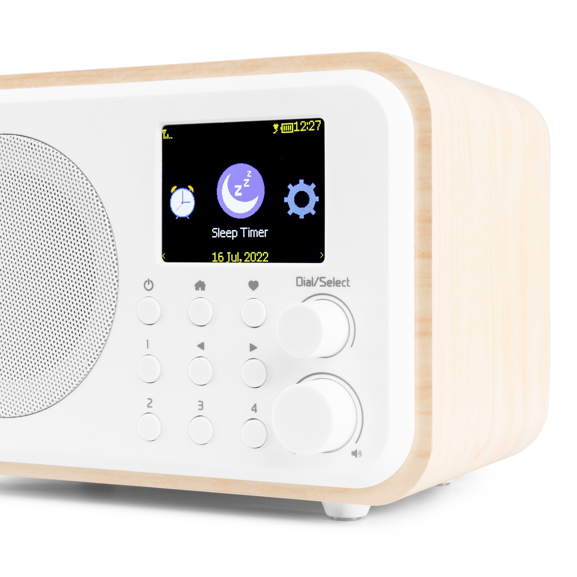 Weißes und holzfarbenes Radio mit Bildschirm, der Sleep-Timer und Zeit anzeigt.