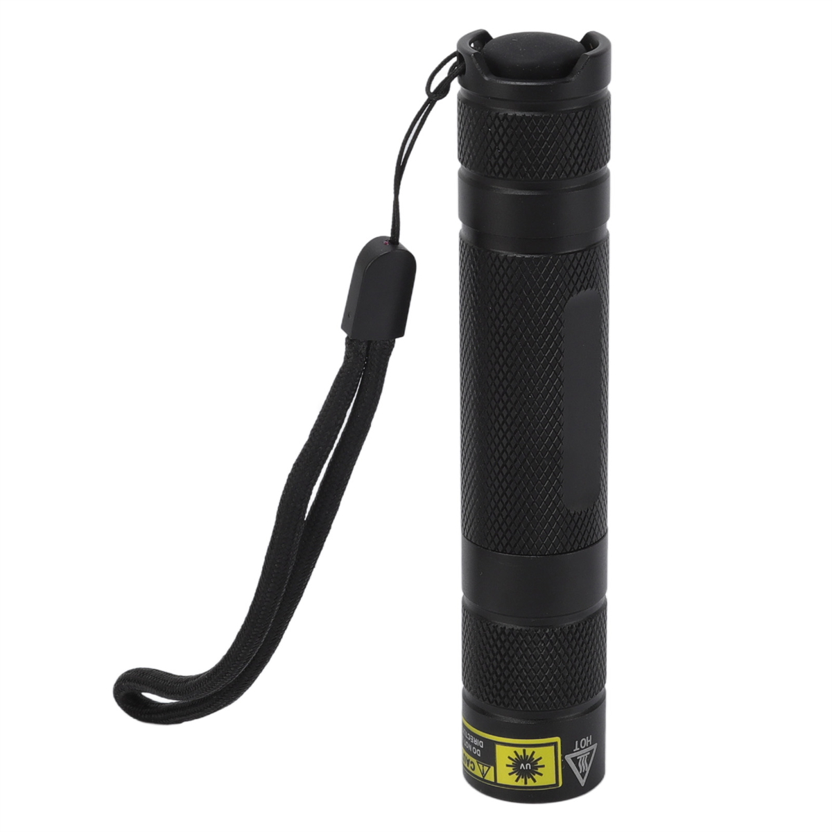 Schwarze Taschenlampe mit schwarzer Handschlaufe. Die Taschenlampe hat ein gelbes Etikett. Weißer Hintergrund.