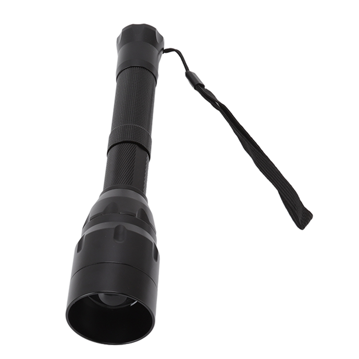 Eine schwarze Taschenlampe mit strukturiertem Griff, Handschlaufe und breiter Linse.