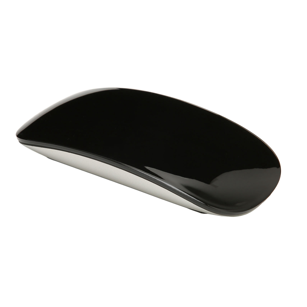Eine schwarze Apple Magic Mouse auf weißem Hintergrund, von oben betrachtet.