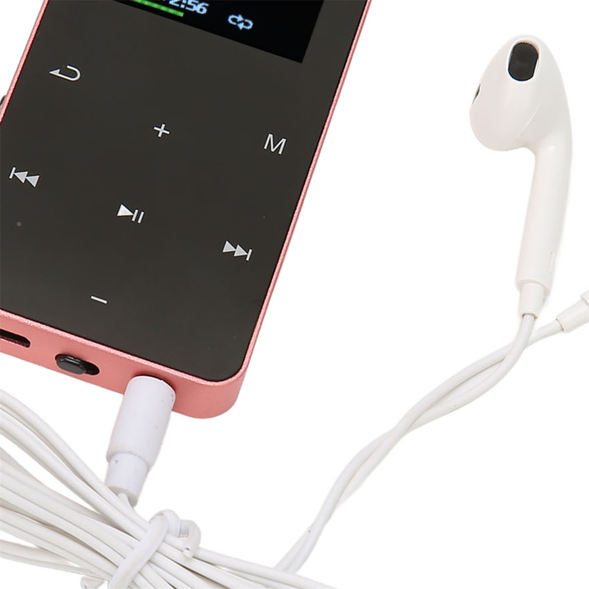 Rosa MP3-Player mit weißen Kopfhörern, die über ein weißes Kabel verbunden sind.