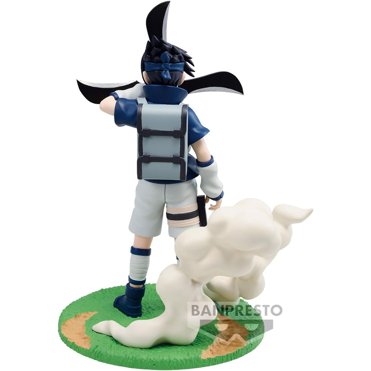Una figura de Naruto con una base de nube blanca. El personaje viste ropa azul y blanca.