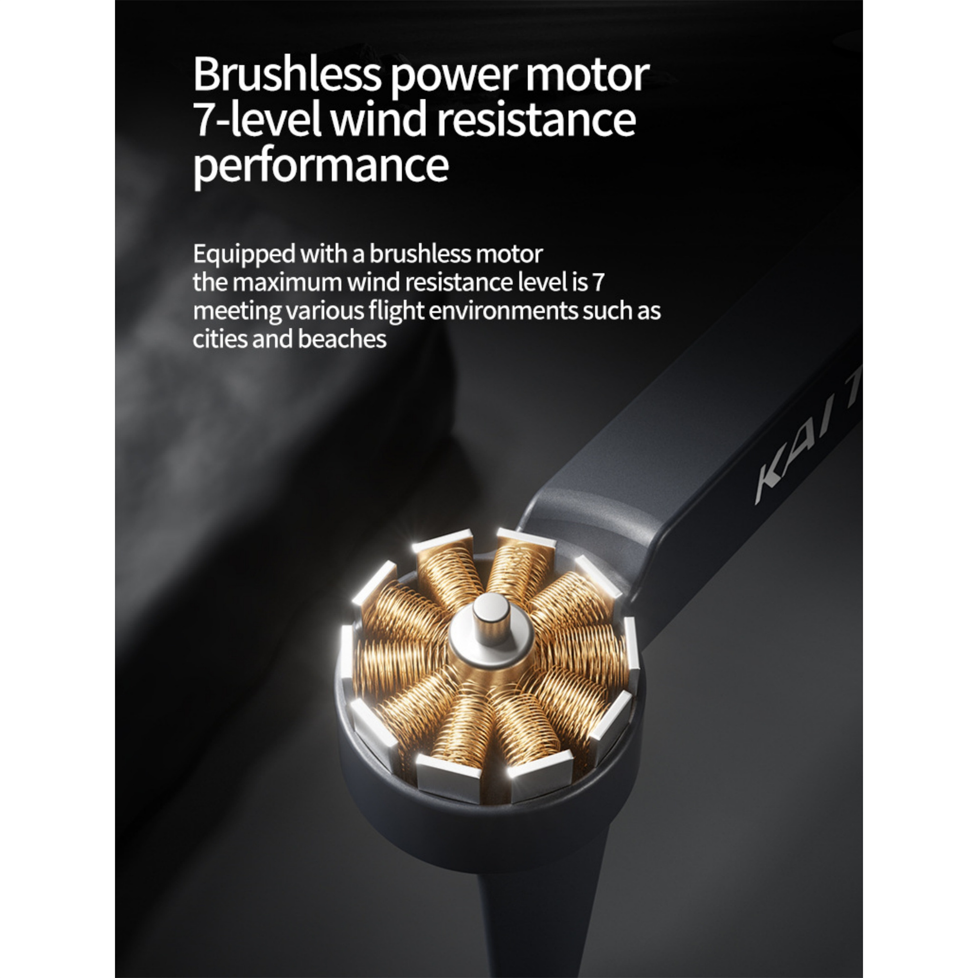 Nahaufnahme eines Drohnenmotors mit Goldspulen. Text deutet auf bürstenlosen Motor & Windwiderstand hin.