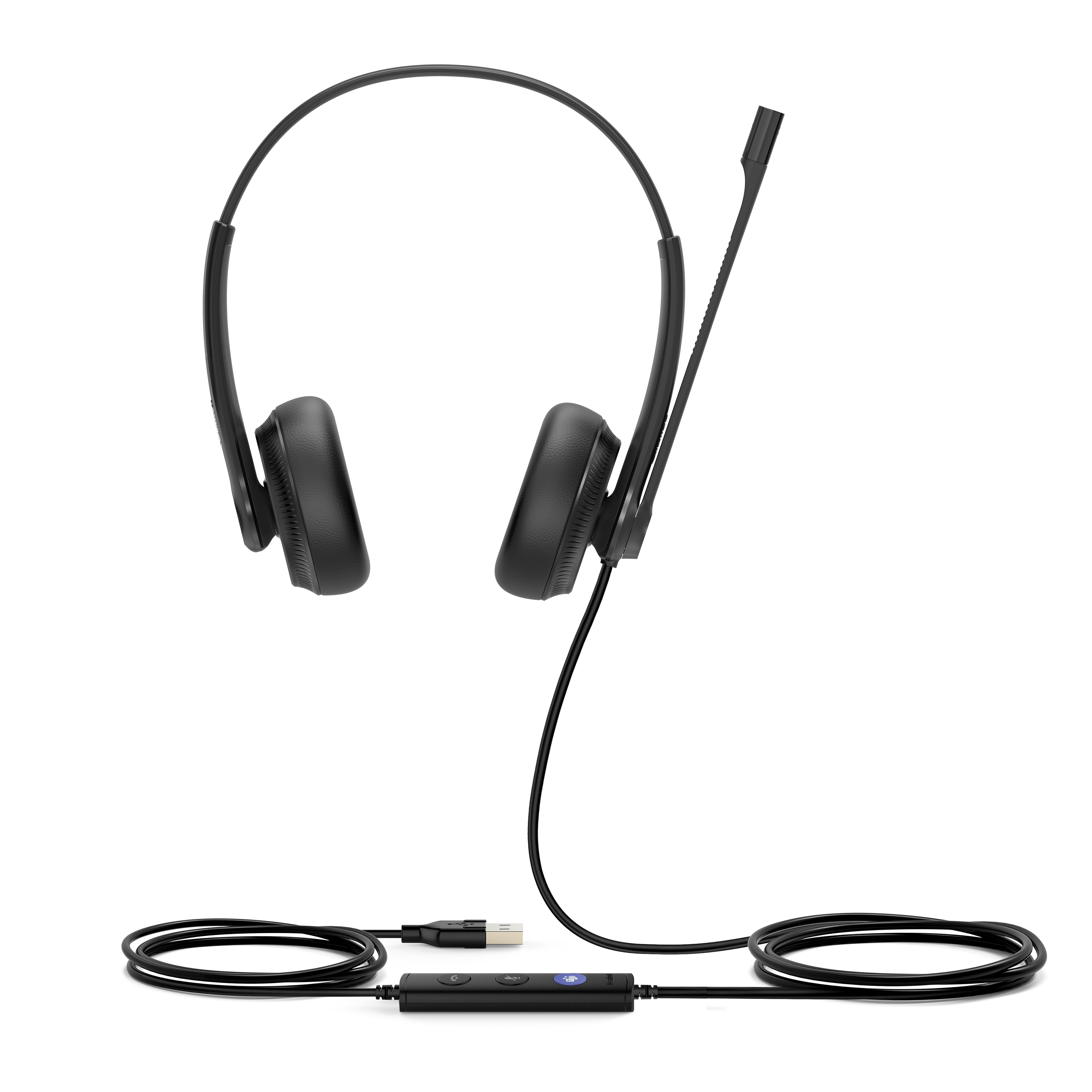 Auriculares negros con micrófono y control en línea. Conectados a un cable USB. Fondo blanco.