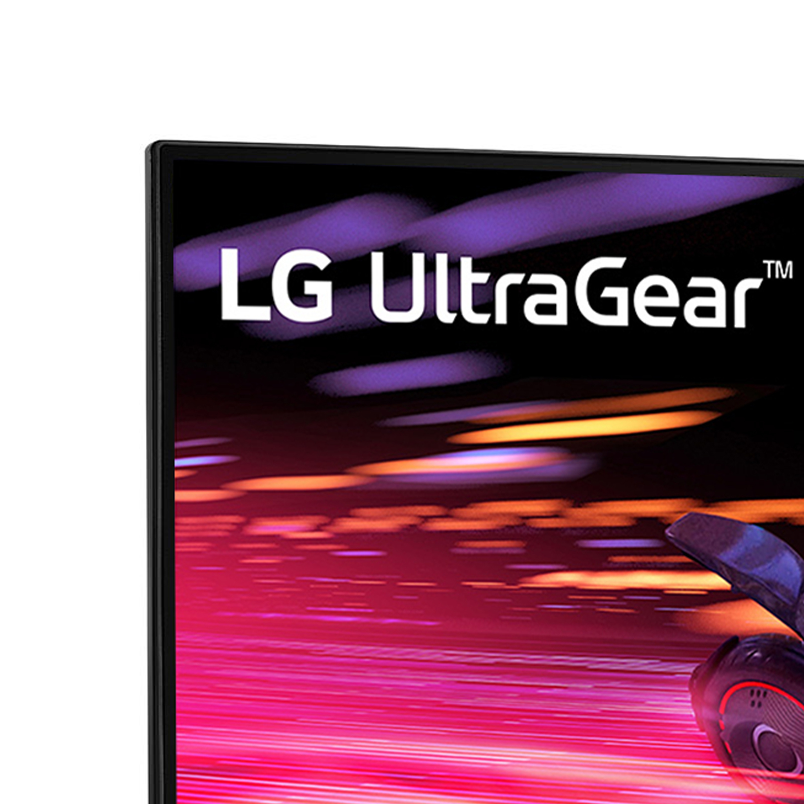 Zbliżenie czarnego monitora z białym logo LG UltraGear. Tło przedstawia samochód wyścigowy.