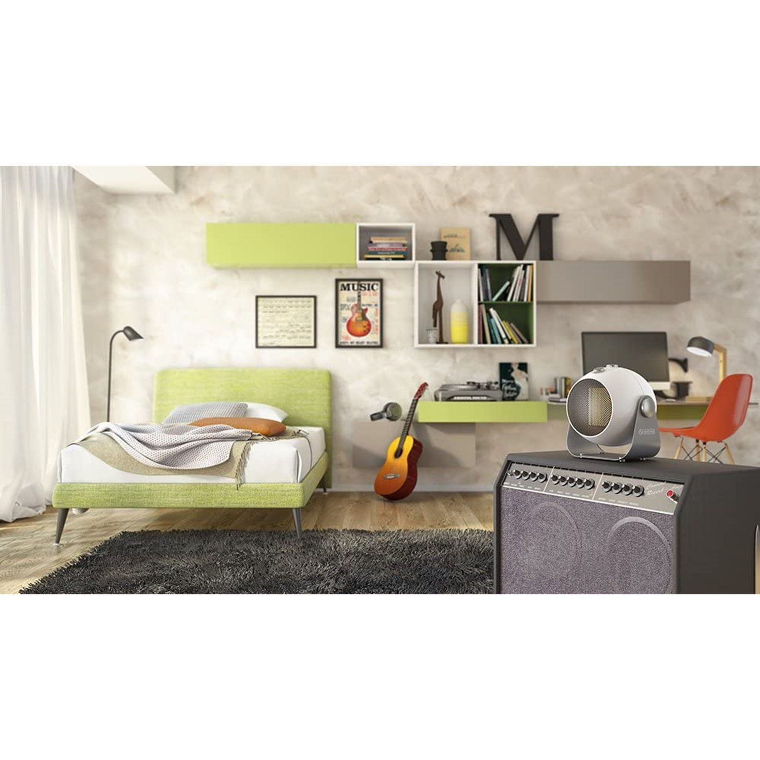 Slaapkamer met groen bed, gitaar, plank en een witte kachel op een versterker.