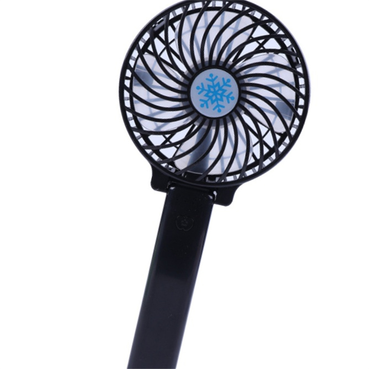 Schwarzer Handventilator mit blauem Schneeflockenmuster auf den Blättern.