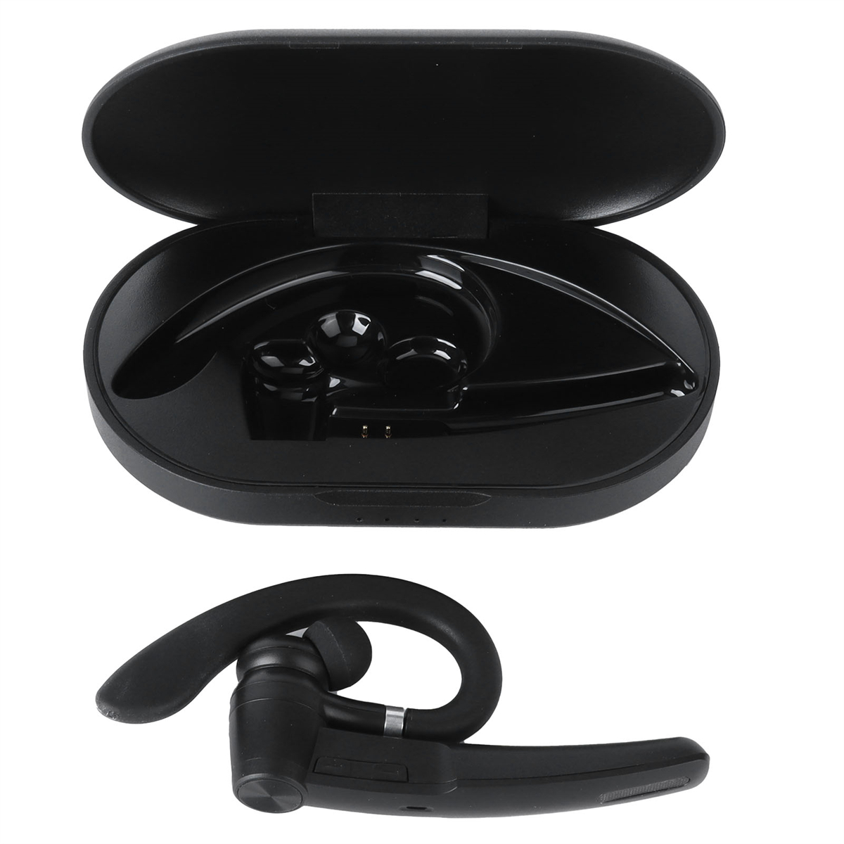 Schwarzes Bluetooth-Headset in einer schwarzen Hülle. Ein weiteres Headset befindet sich außerhalb der Hülle.