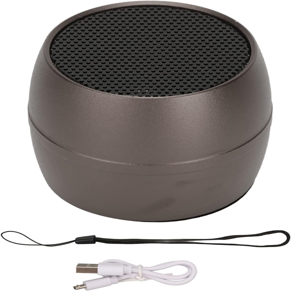 Ein brauner Lautsprecher mit schwarzem Mesh-Oberteil, USB-Kabel und schwarzem Schlüsselband.