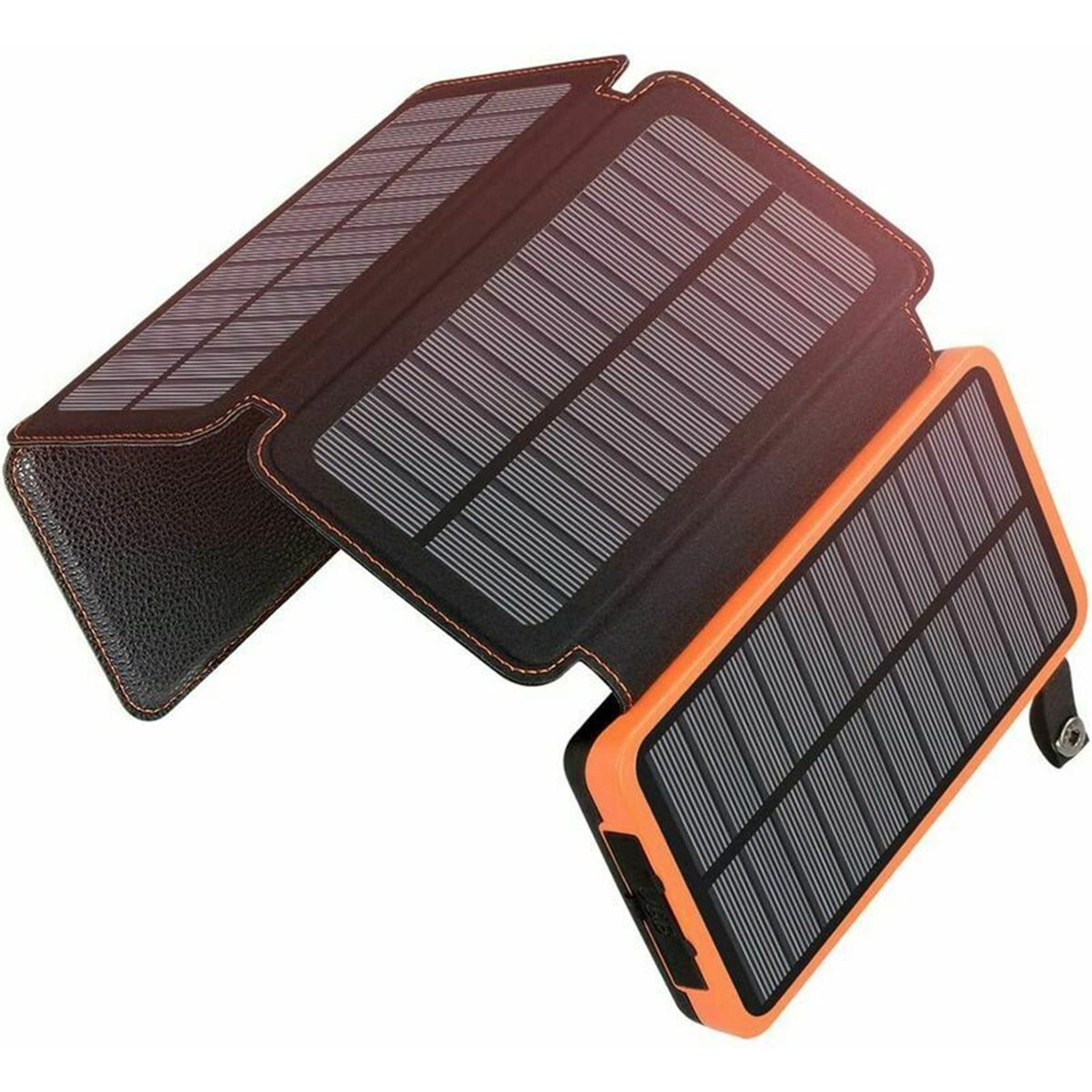 Faltbares Solarpanel-Ladegerät, schwarz und orange. Die Paneele sind geöffnet, mit einer strukturierten Oberfläche.