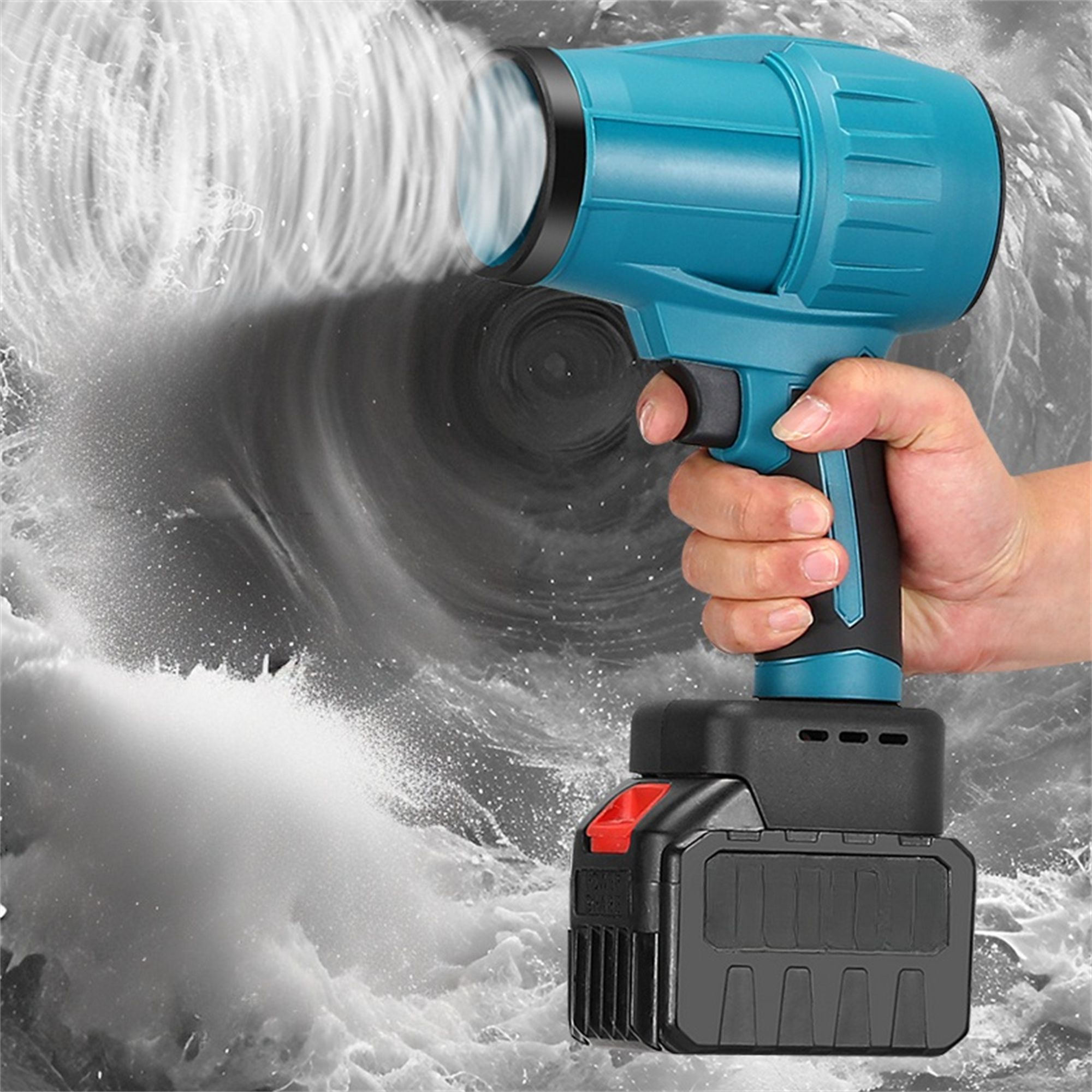 Hand hält blaues, tragbares Wassersprühgerät. Weißer Wasserspray davor.