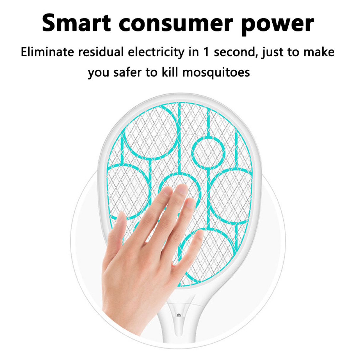 Eine Hand berührt einen blau-weißen elektrischen Mücken-Schläger.